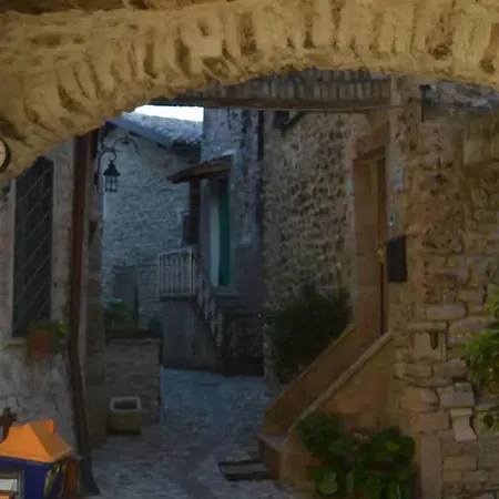 Casa Borgo Marco E Cristina Apartamento Spoleto